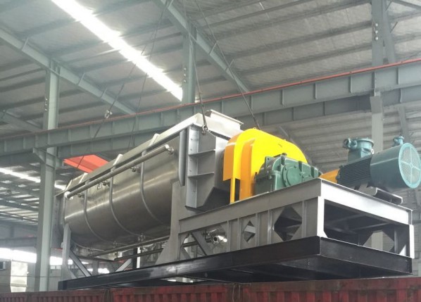 Electroplating sludge drying machine